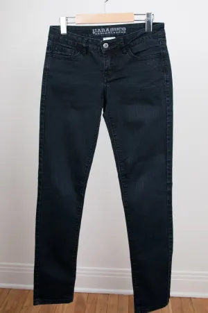 Black low-rise skinny jeans