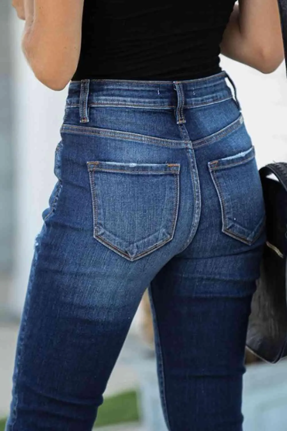 Button-up Distressed Skinny Jeans