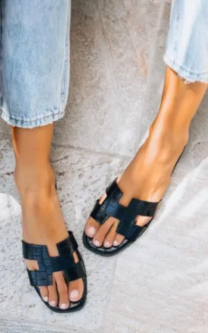 Frenchie Croc || Sandals