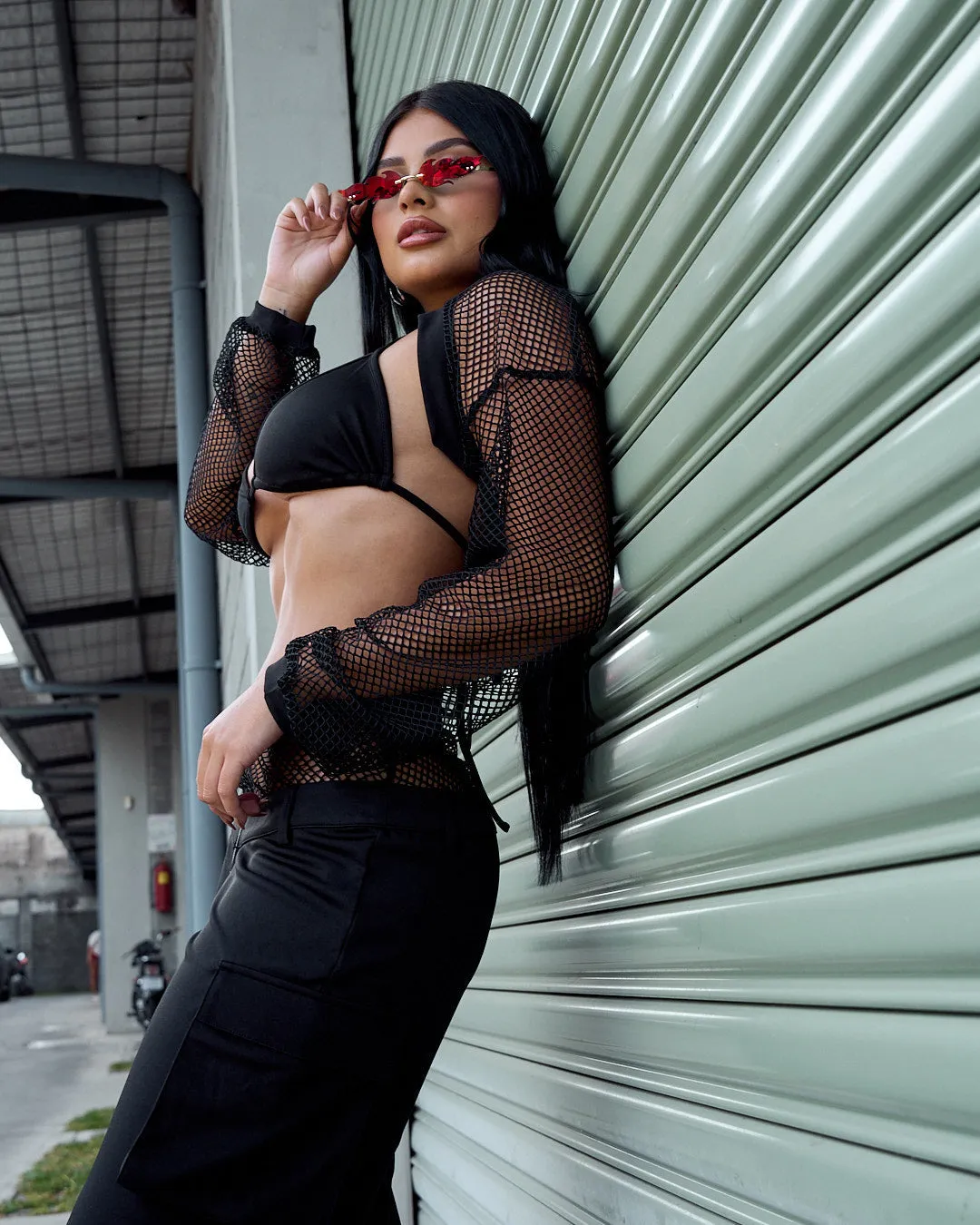 Low Rise Three Piece Set With Mesh Detail on Sleeves and Waist