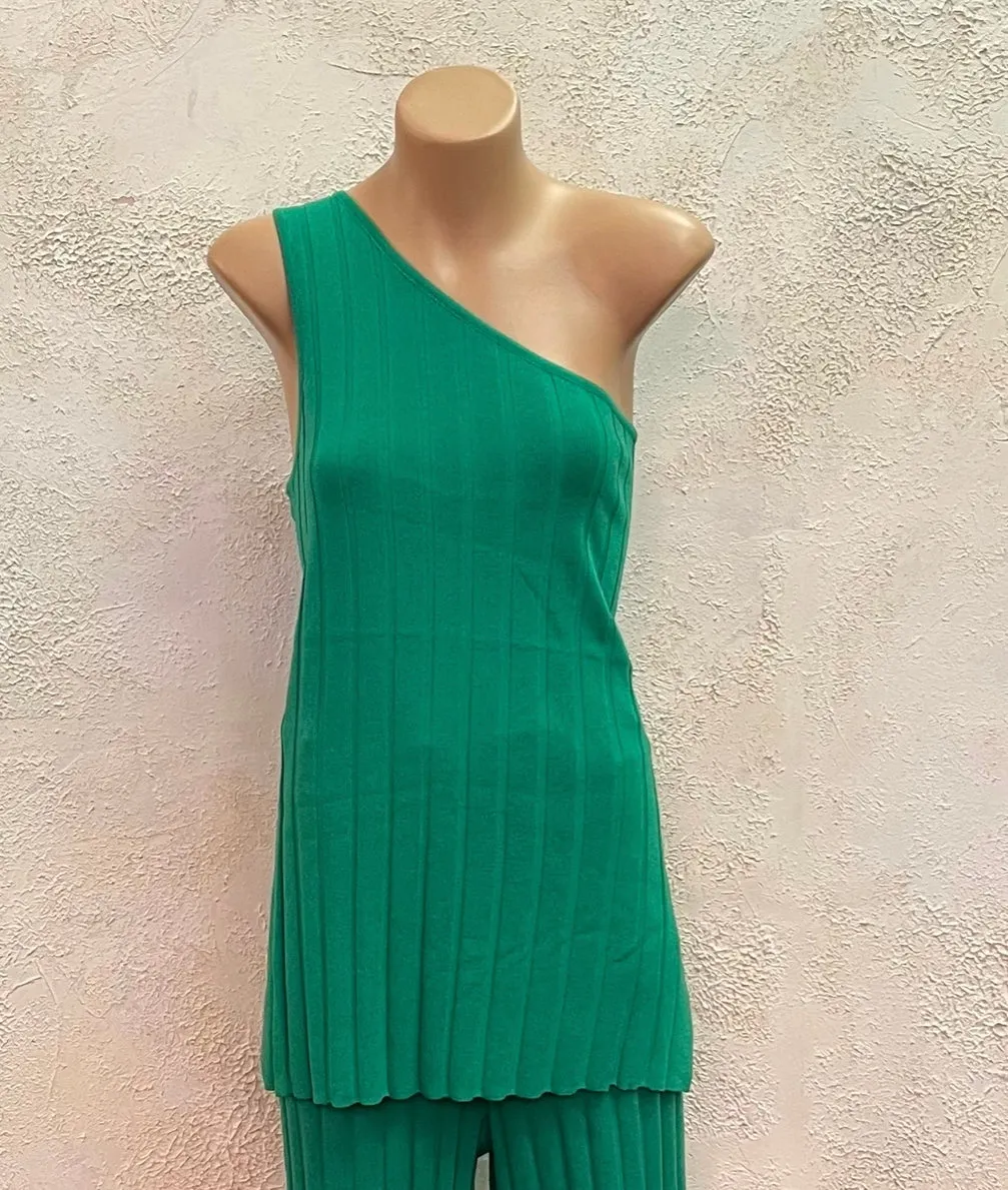 ONE SHOULDER KNIT