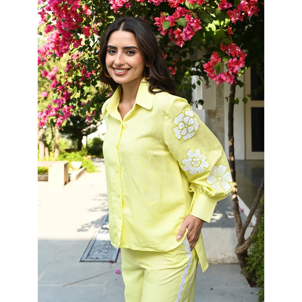 ORDINAREE Blooming Embroidered Beauty Co-Ord (Set of 2)