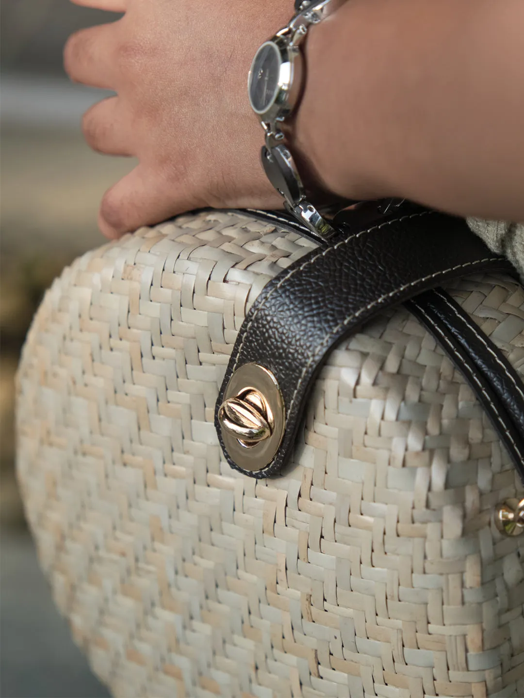 Rupohe June Round Crossbody Sling Bag